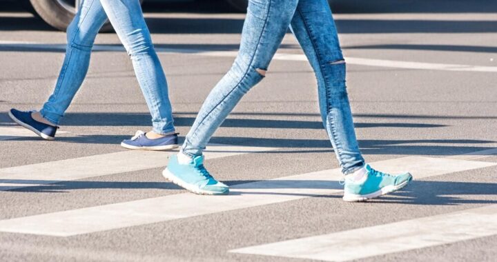 bezpieczne-powroty-do-szko--y-po-feriach-z-policj--auto-6011