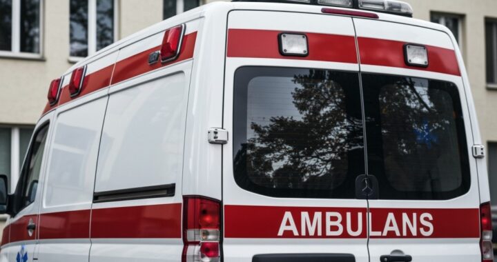 szybka-reakcja-policjant--w---pomogli-kobiecie-z-p-auto-1003